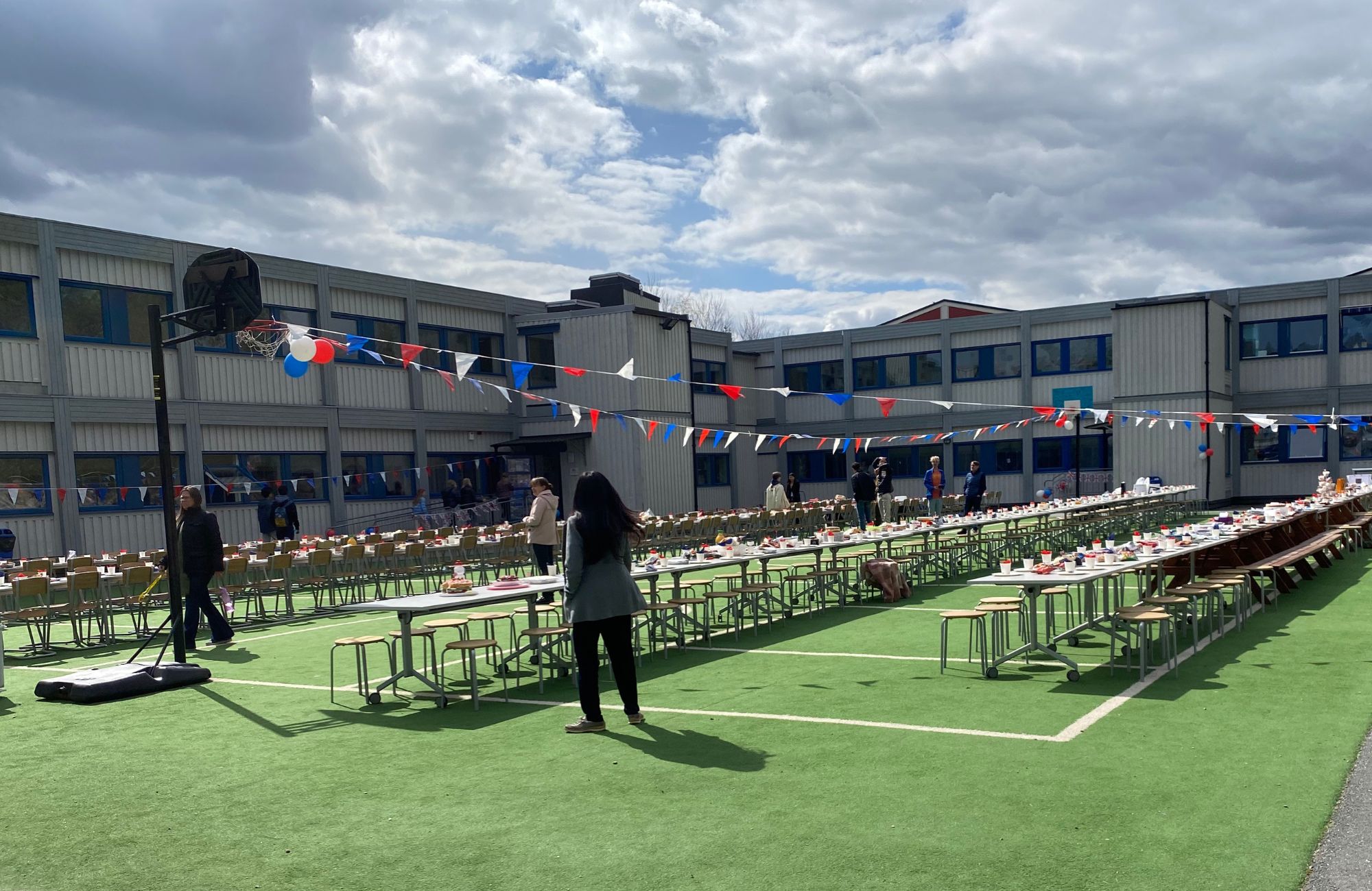 A Street Party For 700, As BISS Celebrated the Coronation! British